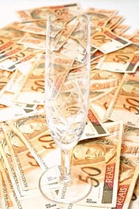Crystal Glass and a lot fifty brazil real money
